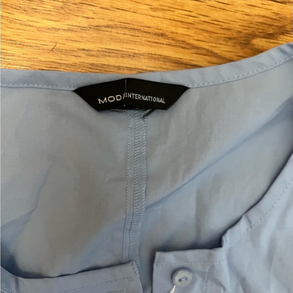 Moda International Sleeveless Sky Blue Top - Picture 6 of 10